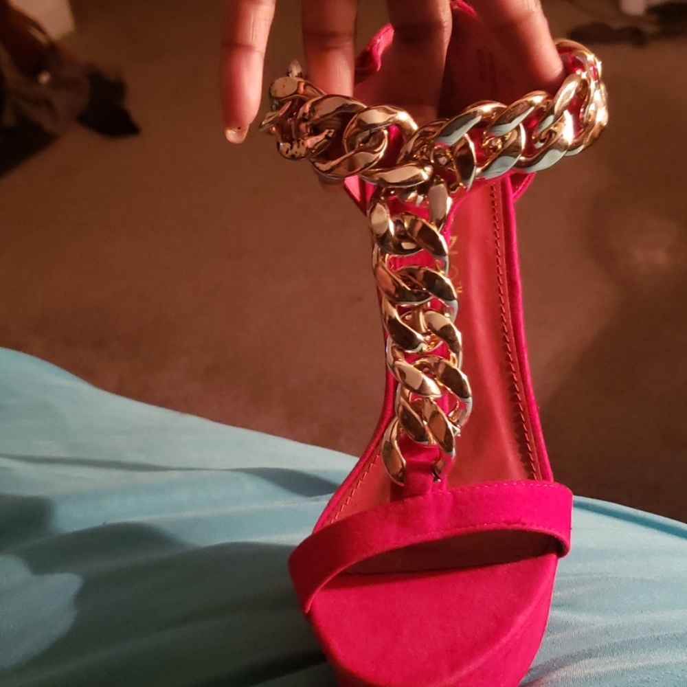 Liliana Brand Red/Gold Heels Size 7